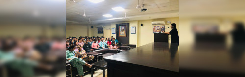 Alumni Talk on “Revolutionizing Business through Innovation and Research”